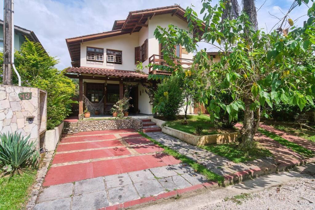 Casa Linda Em Fechado *